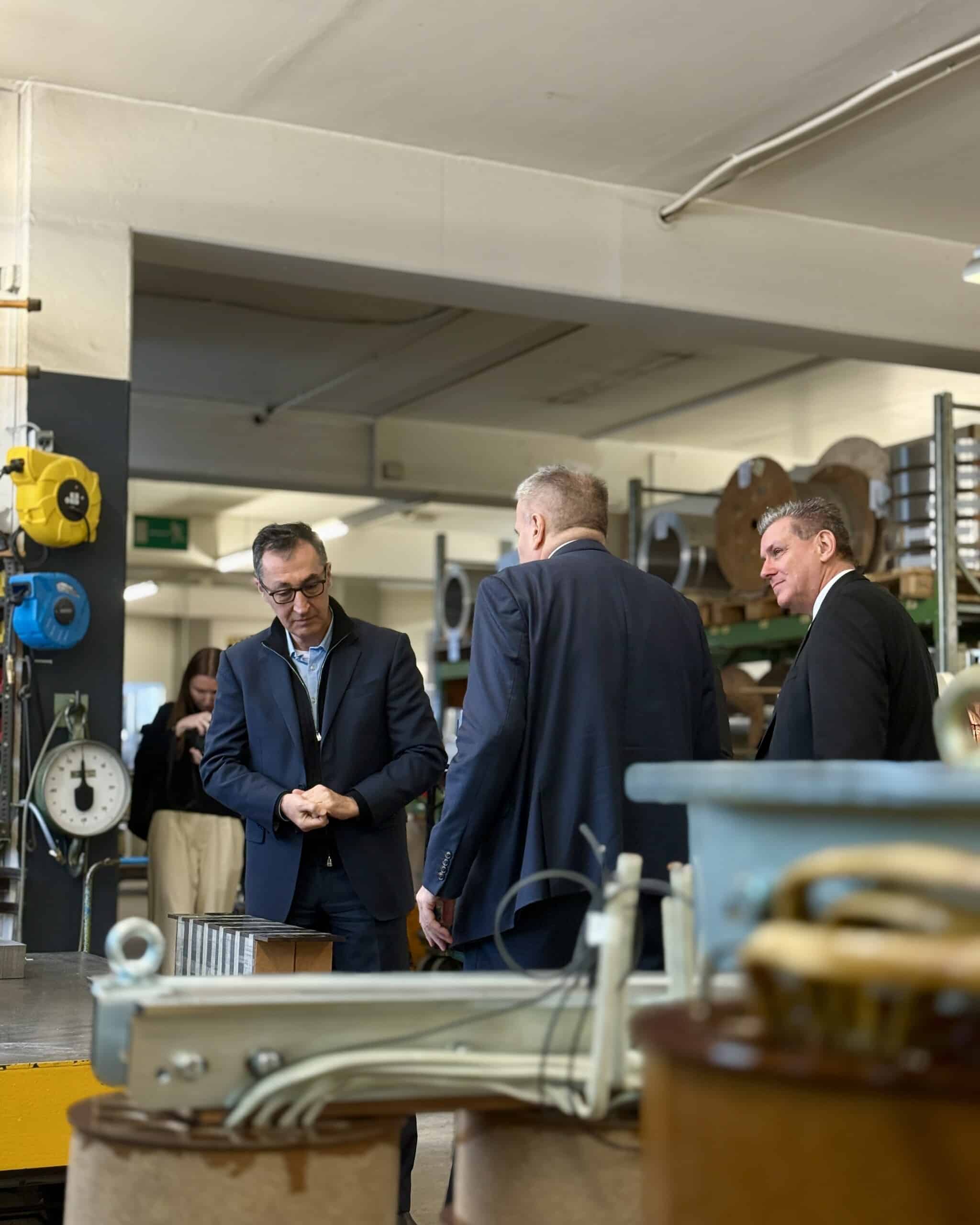 Buerkle-Schoeck_Cem-Oezdemir_Danyal-Bayaz_012026-1 Cem Özdemir und Dr. Danyal Bayaz zu Besuch bei Bürkle + Schöck