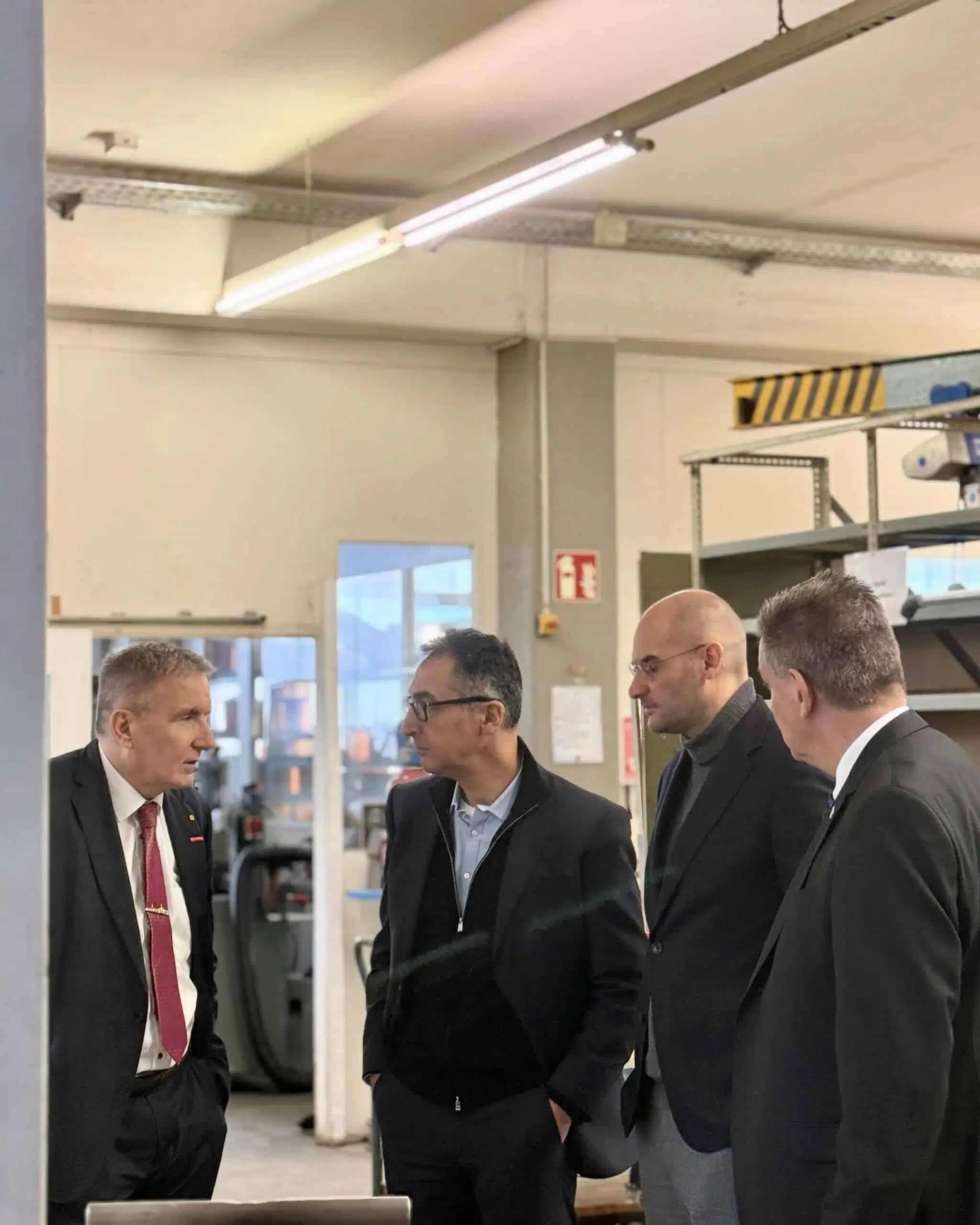 Buerkle-Schoeck_Cem-Oezdemir_Danyal-Bayaz_012026-7 Cem Özdemir und Dr. Danyal Bayaz zu Besuch bei Bürkle + Schöck